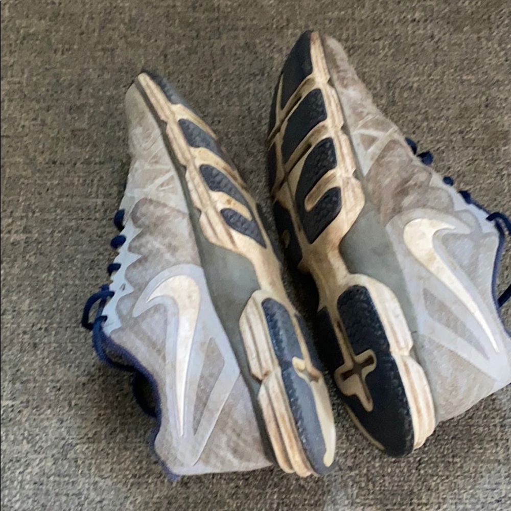 Nike Dual Fusion Gym Shoes - Picture 6 of 7